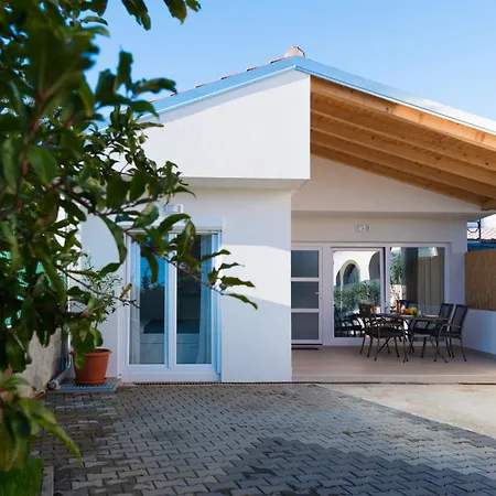 Bokanjac With Free Covered Parking Zadar